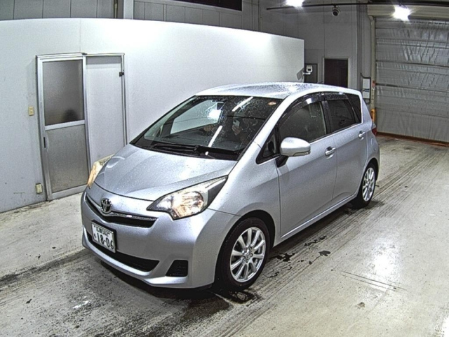 TOYOTA RACTIS 2013