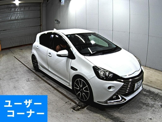TOYOTA AQUA 2015