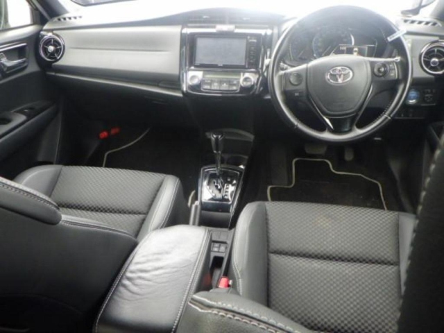TOYOTA COROLLA FIELDER 2015