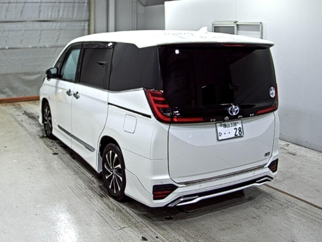 TOYOTA NOAH 2023