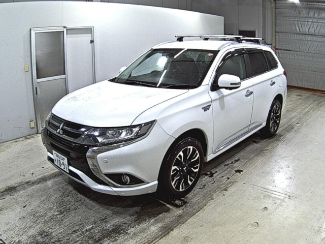 MITSUBISHI OUTLANDER PHEV 2016