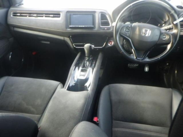 HONDA VEZEL 2016