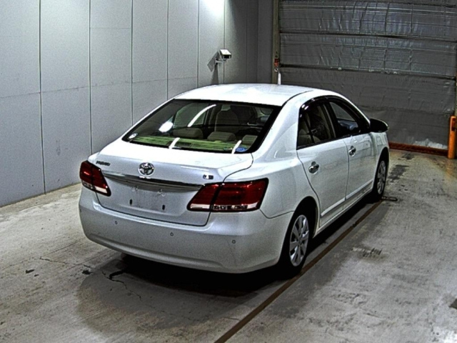 TOYOTA PREMIO 2016