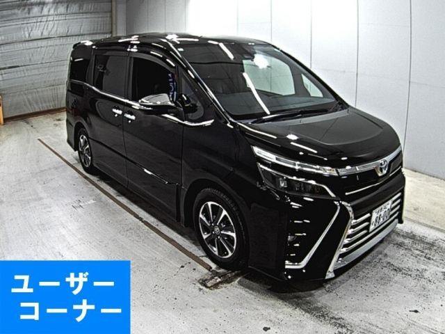 TOYOTA VOXY 2019