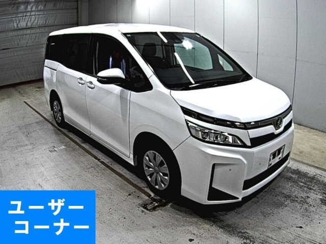 TOYOTA VOXY 2020