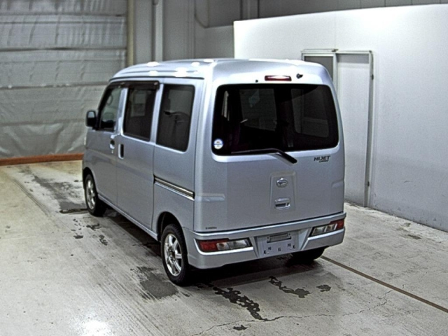 DAIHATSU HIJET VAN 2018