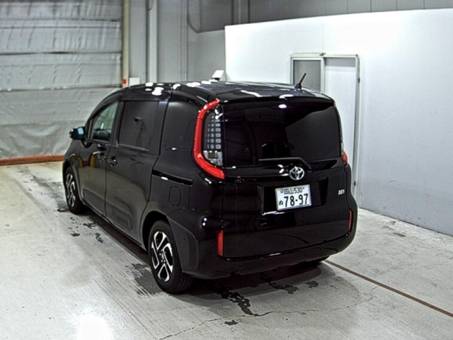 TOYOTA SIENTA 2023