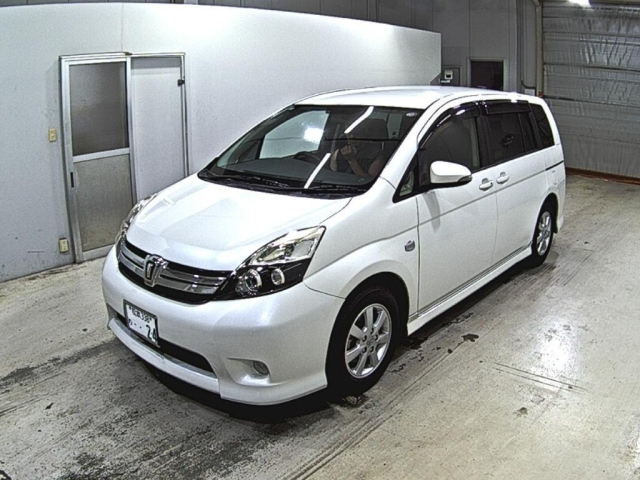 TOYOTA ISIS 2016