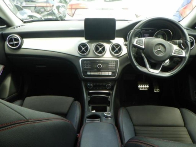 MERCEDES BENZ CLA CLASS 2018