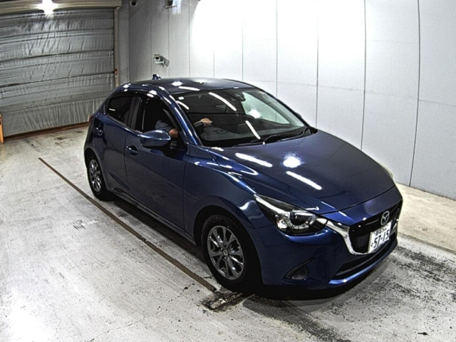 MAZDA DEMIO 2017