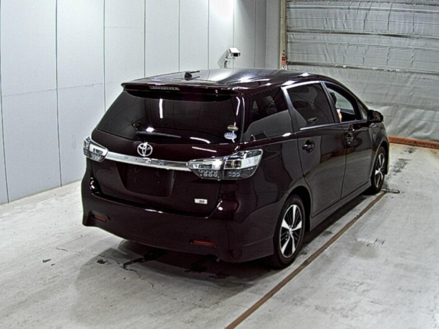 TOYOTA WISH 2015