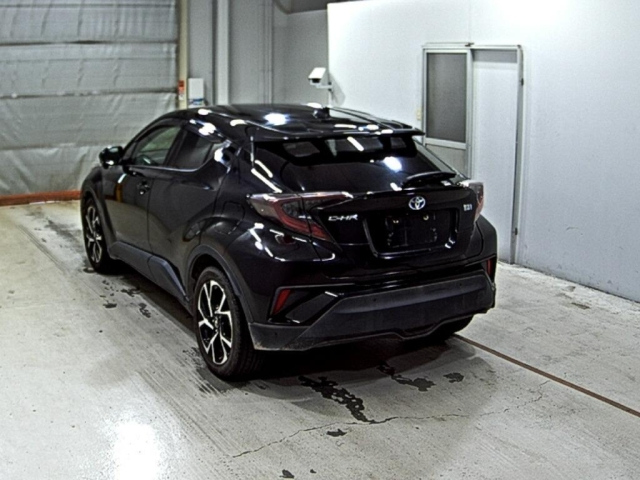 TOYOTA C-HR 2017