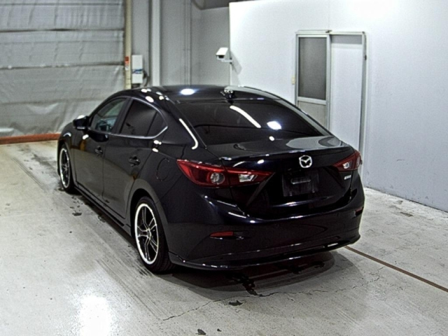 MAZDA AXELA 2017
