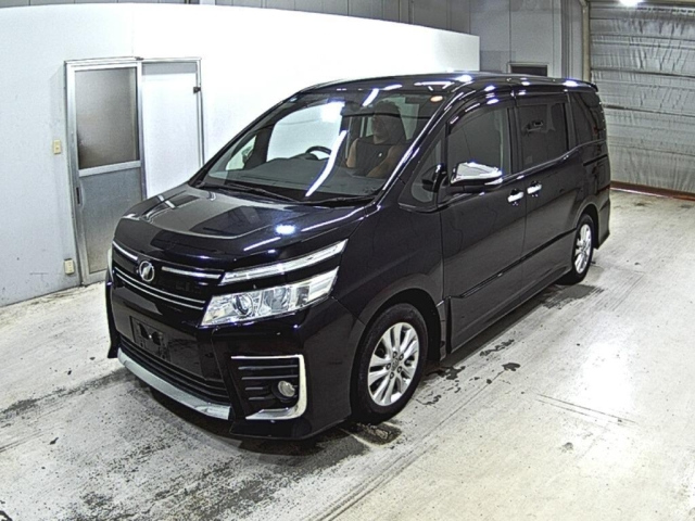 TOYOTA VOXY 2016