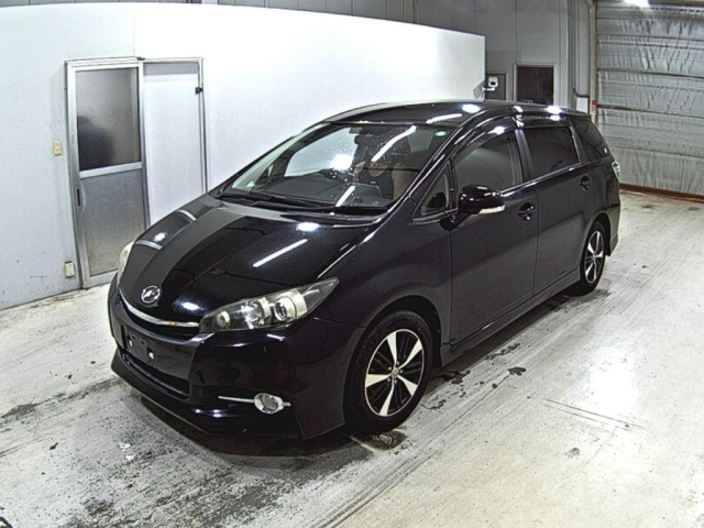 TOYOTA WISH 2016