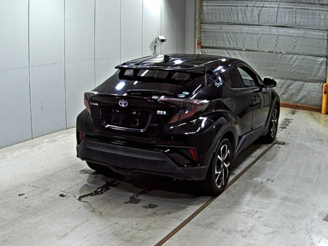 TOYOTA C-HR 2017