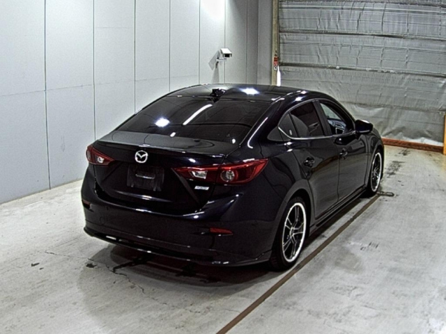 MAZDA AXELA 2017