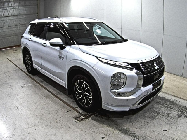 MITSUBISHI OUTLANDER PHEV 2023