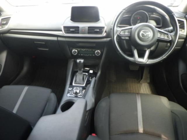 MAZDA AXELA 2017