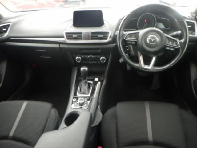 MAZDA AXELA 2017