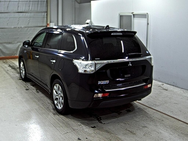 MITSUBISHI OUTLANDER PHEV 2013