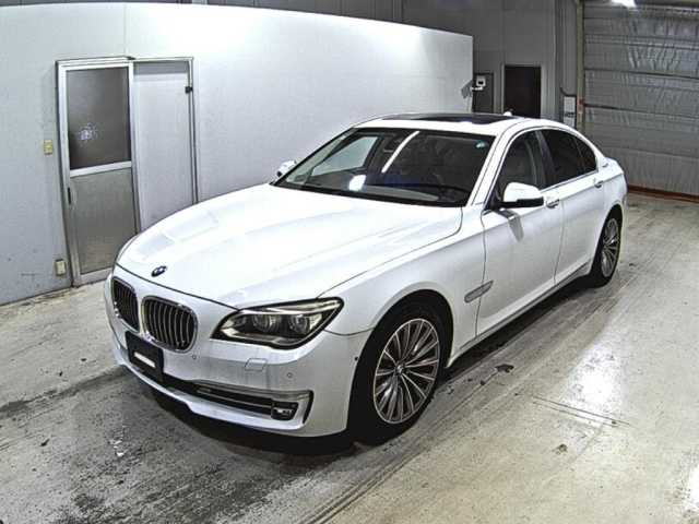 BMW 7 SERIES 2013