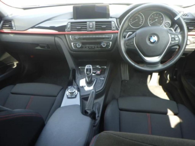 BMW 3 SERIES 2012