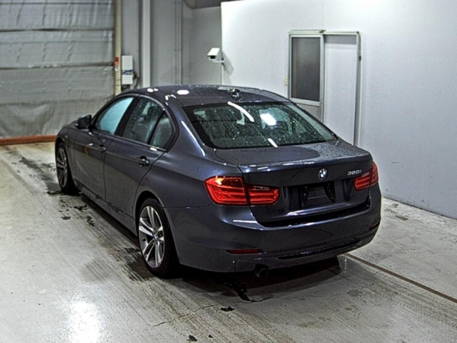 BMW 3 SERIES 2012