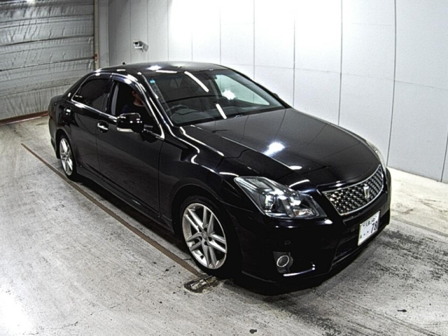 TOYOTA CROWN 2010
