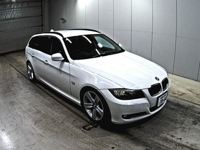BMW 3 SERIES 2010