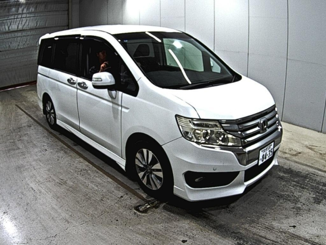 HONDA STEP WAGON 2013