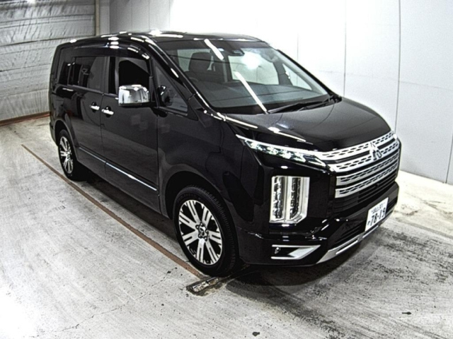 MITSUBISHI DELICA D5