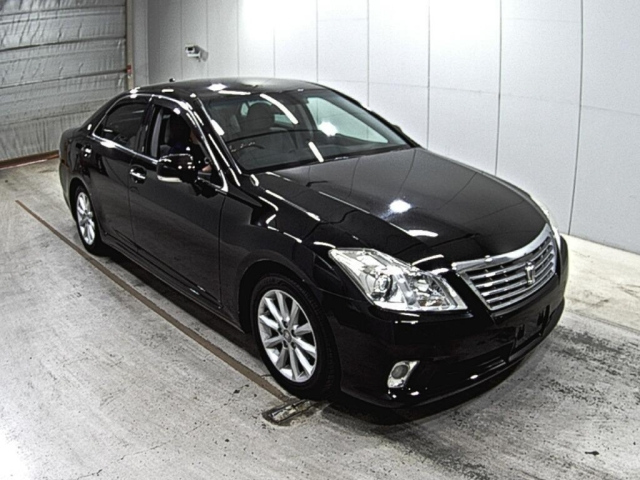 TOYOTA CROWN 2010