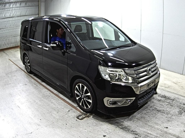 HONDA STEP WAGON 2012
