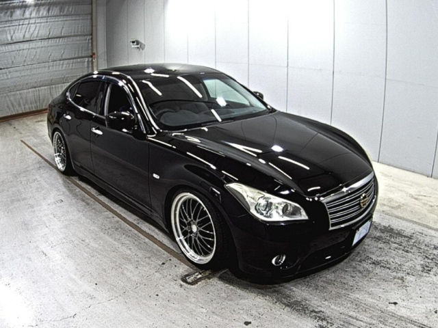NISSAN FUGA 2012
