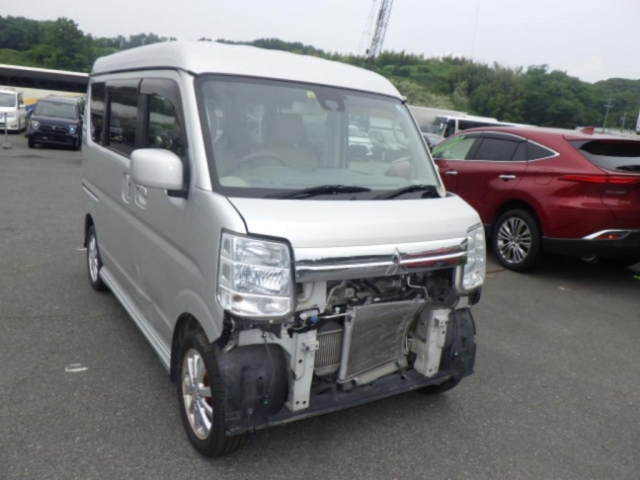 MITSUBISHI TOWNBOX 2017