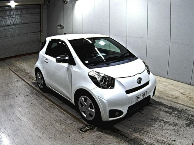 TOYOTA IQ 2012