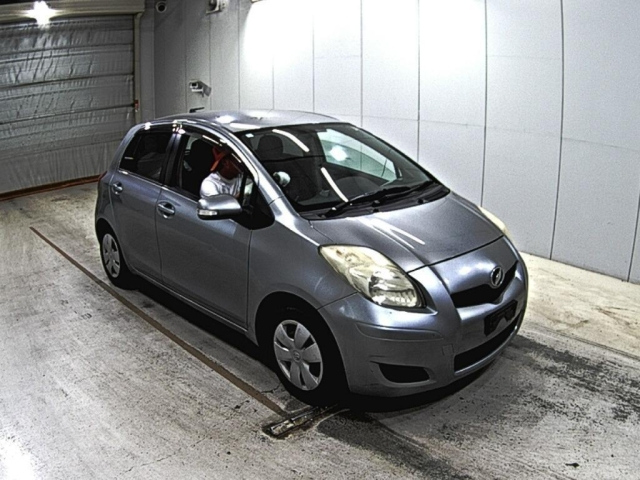 TOYOTA VITZ 2008
