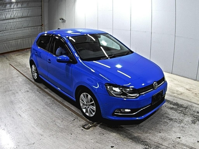 VOLKSWAGEN POLO 2015
