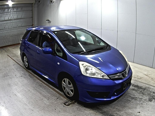 HONDA FIT SHUTTLE 2013