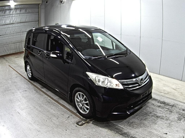 HONDA FREED 2013