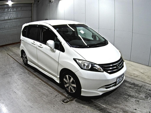 HONDA FREED 2009