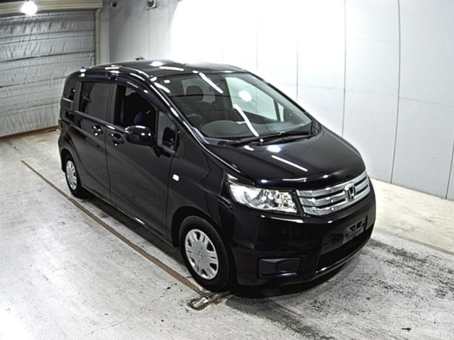 HONDA FREED 2010