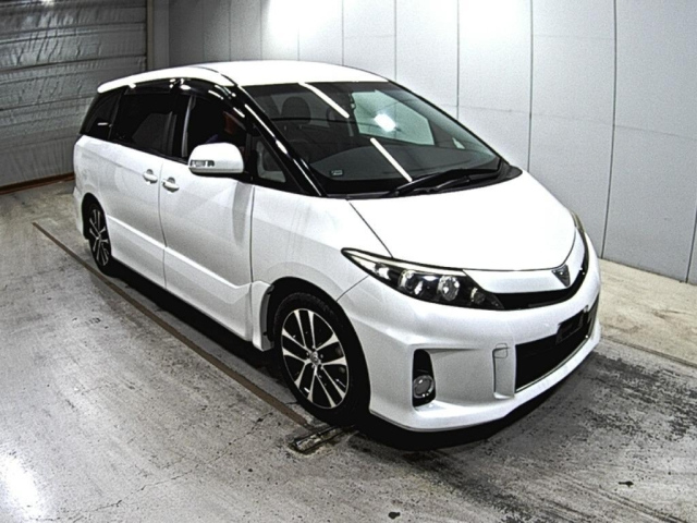 TOYOTA ESTIMA 2013