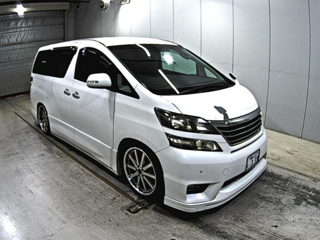 TOYOTA VELLFIRE 2009