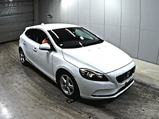 volvo v40