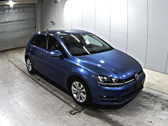 VOLKSWAGEN GOLF 2014