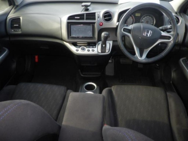 HONDA STREAM 2014