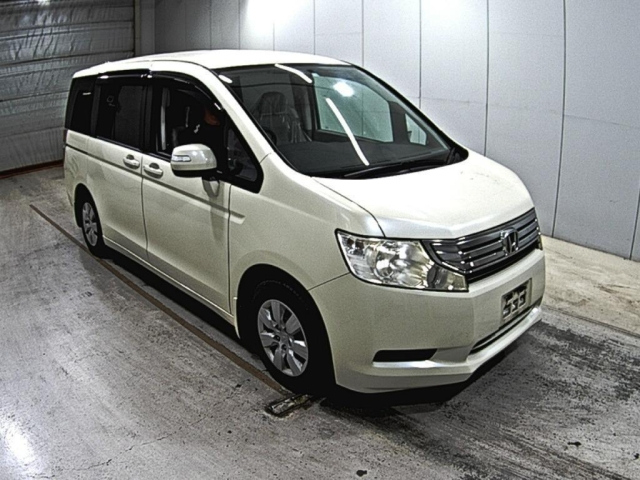 HONDA STEP WAGON 2010