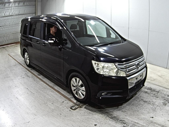 HONDA STEP WAGON 2010